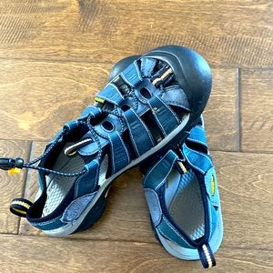 Mens Keen water shoes